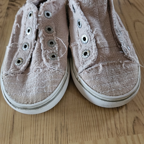 Blowfish Girls Sneaker - Picture 2 of 7